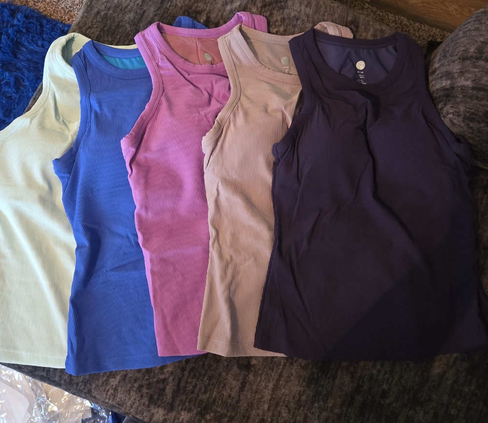 Women's Sleeveless Tops - Multi-Color Pack